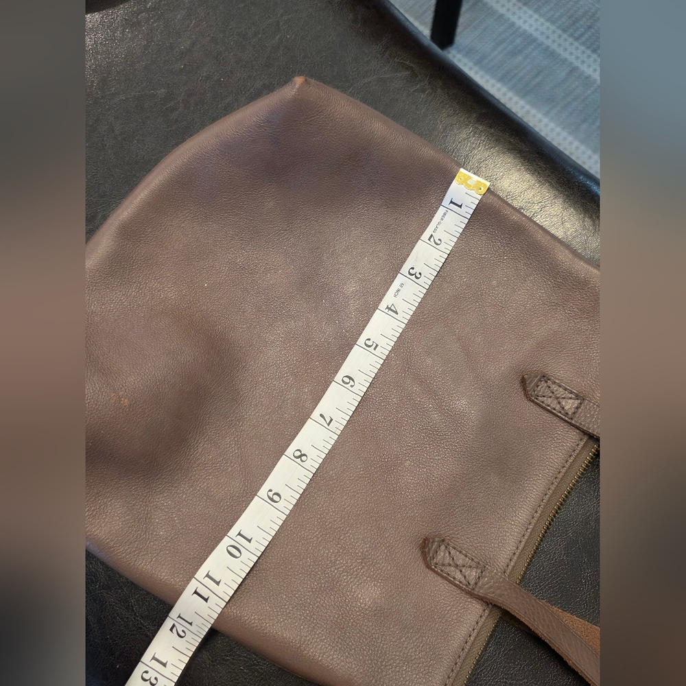Madewell The Zip Top Leather Crossbody Bag in Brown - Picture 7 of 8